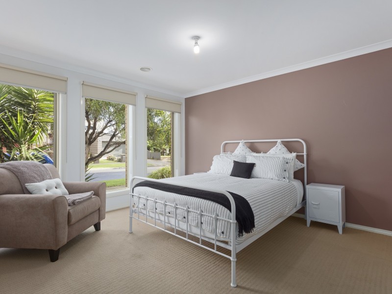 65 Pearl Bay Passage, St Leonards VIC 3223