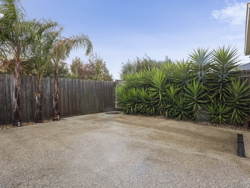 65 Pearl Bay Passage, St Leonards VIC 3223