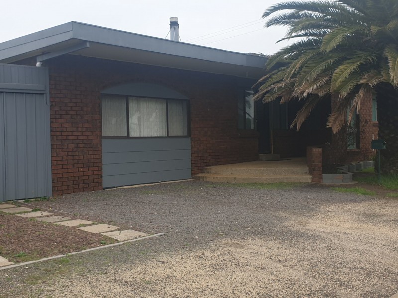 8 Old St Leonards Road, St Leonards VIC 3223