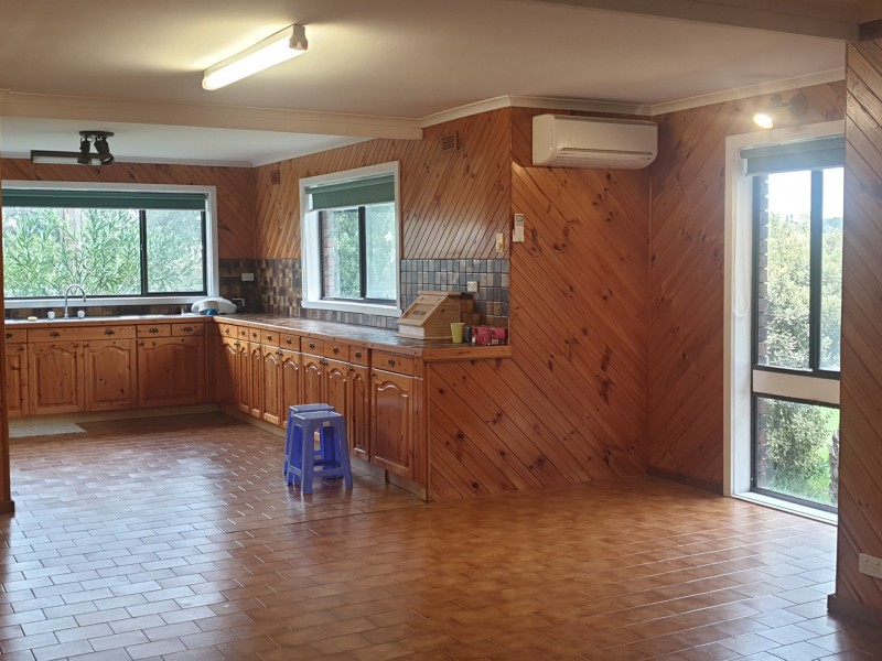 8 Old St Leonards Road, St Leonards VIC 3223
