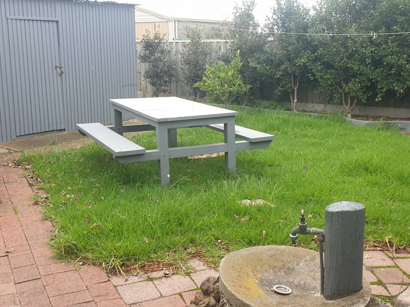 8 Old St Leonards Road, St Leonards VIC 3223