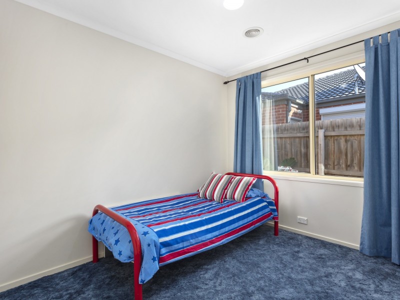 2 Starboard Court, St Leonards VIC 3223