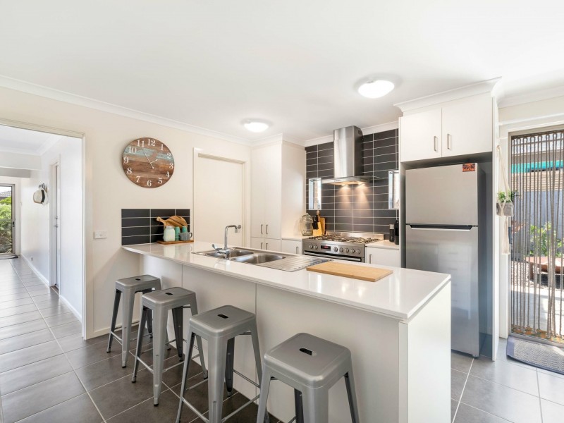 18 Pardolote Crescent, St Leonards VIC 3223