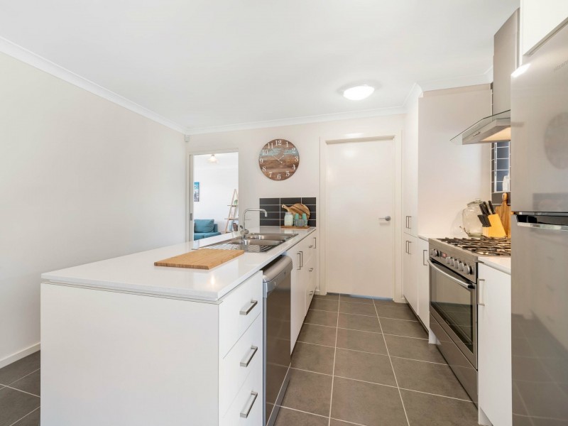 18 Pardolote Crescent, St Leonards VIC 3223