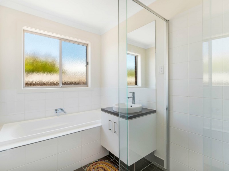18 Pardolote Crescent, St Leonards VIC 3223