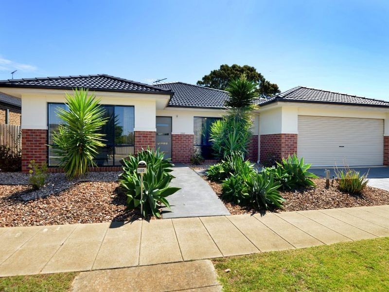 100 Pearl Bay Passage, St Leonards VIC 3223