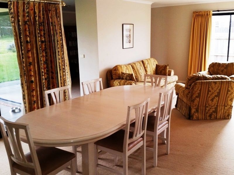 100 Pearl Bay Passage, St Leonards VIC 3223