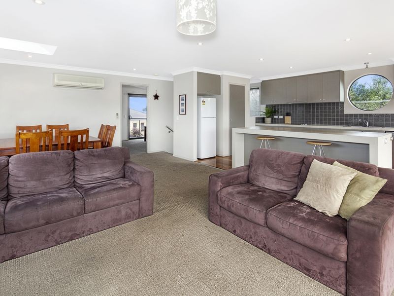 92 Pearl Bay Passage, St Leonards VIC 3223