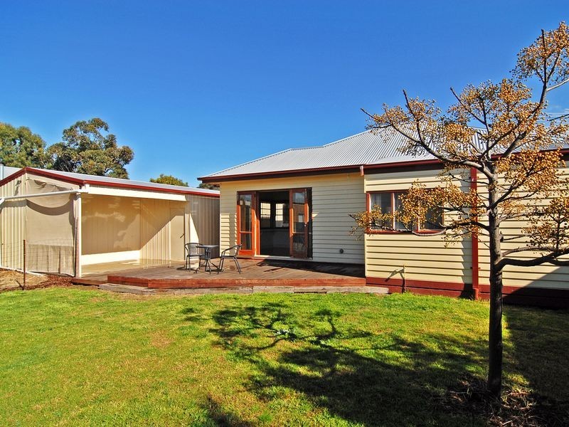 17 McBeth Street, St Leonards VIC 3223