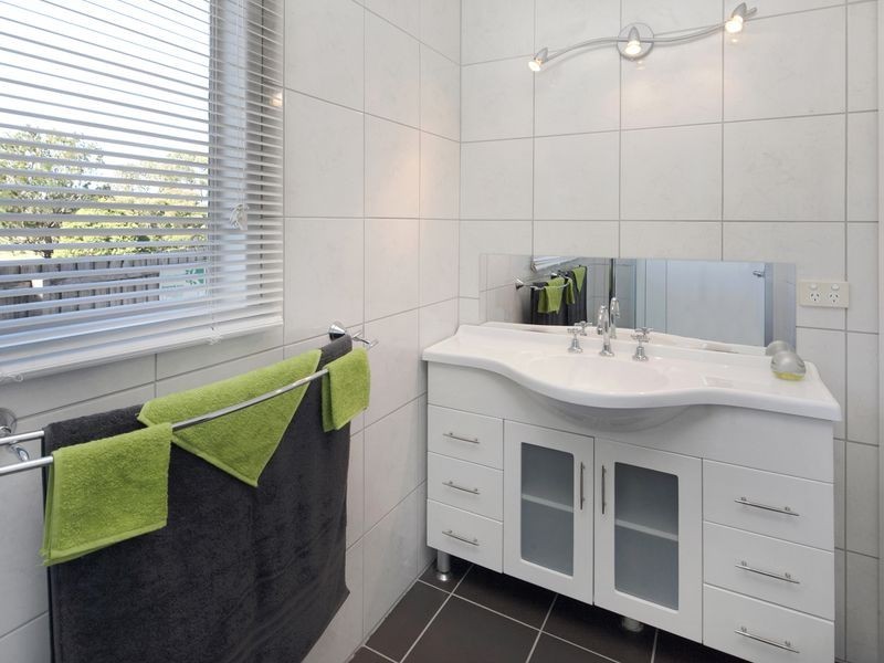 3 Holden Court, St Leonards VIC 3223