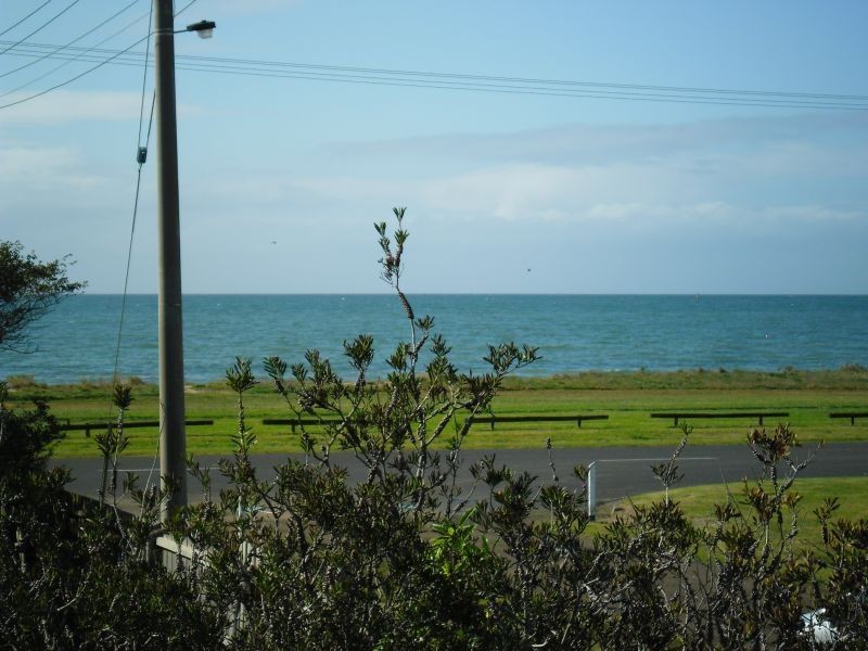 27 Whiting Avenue, Indented Head VIC 3223