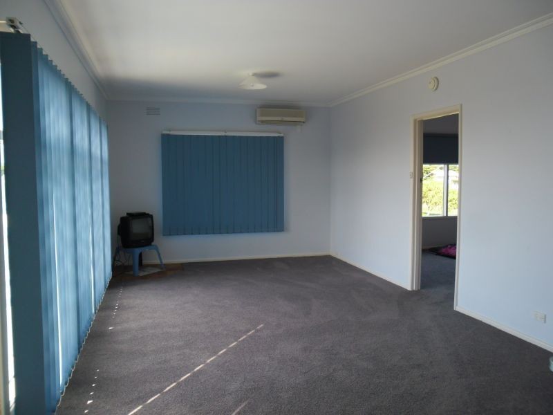 27 Whiting Avenue, Indented Head VIC 3223