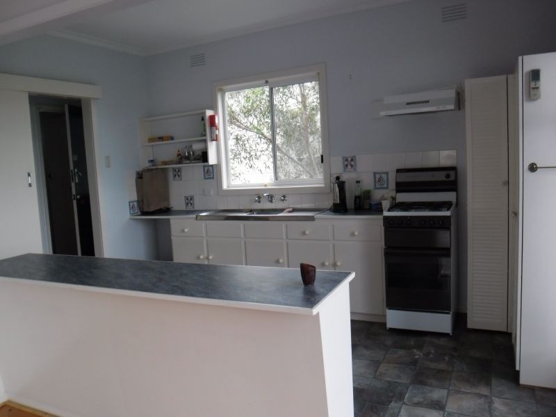 27 Whiting Avenue, Indented Head VIC 3223