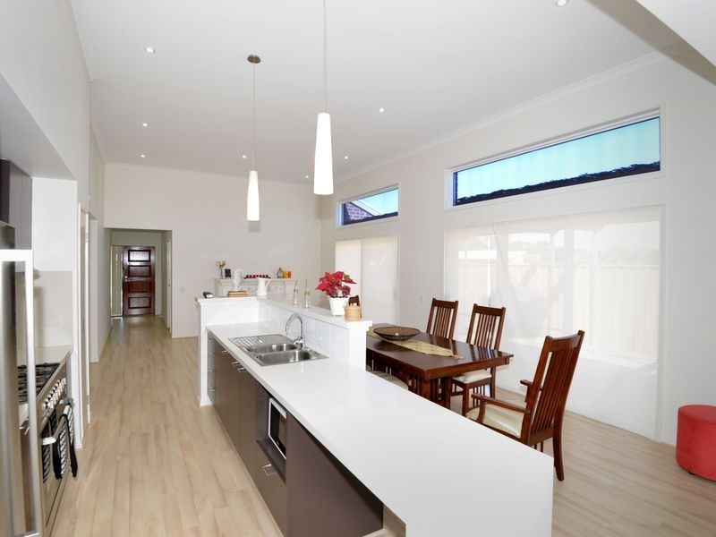 16 Halfmoon Crescent, Indented Head VIC 3223