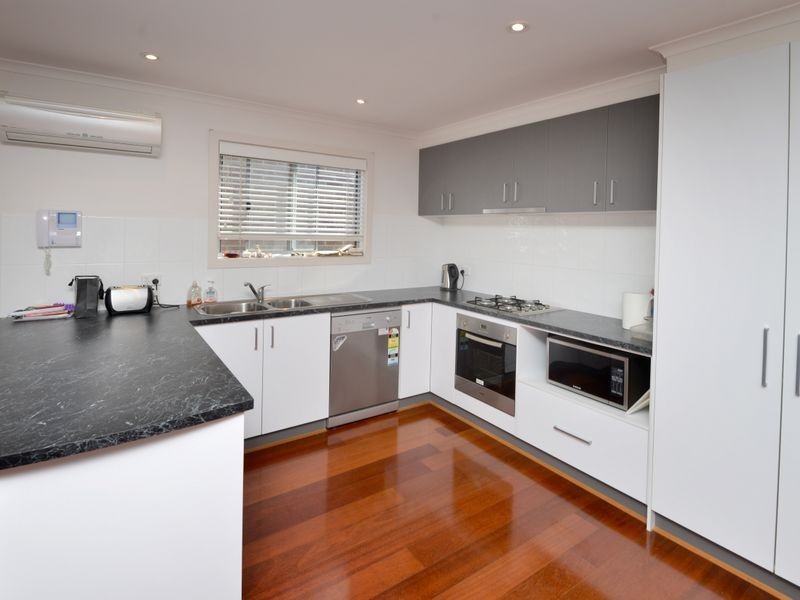 9 Halyard Terrace, St Leonards VIC 3223