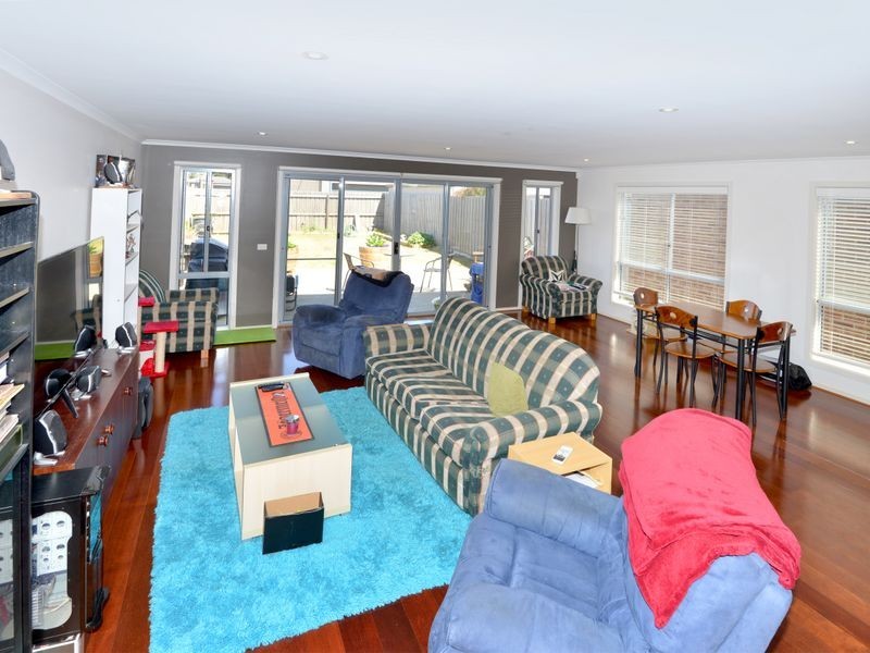 9 Halyard Terrace, St Leonards VIC 3223