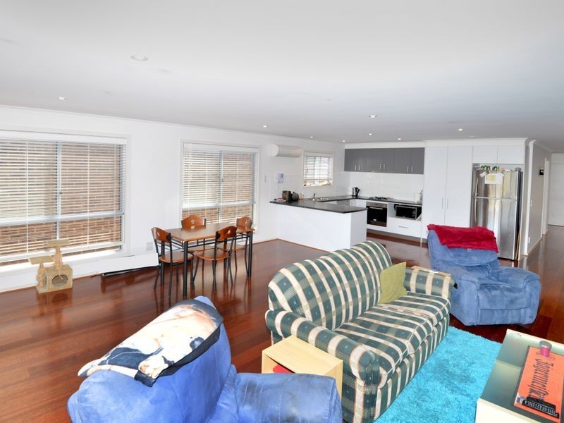 9 Halyard Terrace, St Leonards VIC 3223