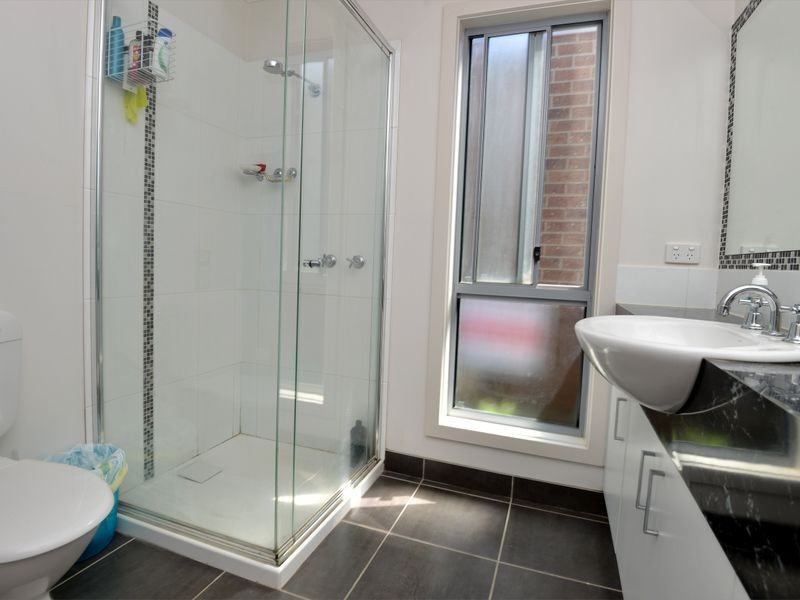 9 Halyard Terrace, St Leonards VIC 3223