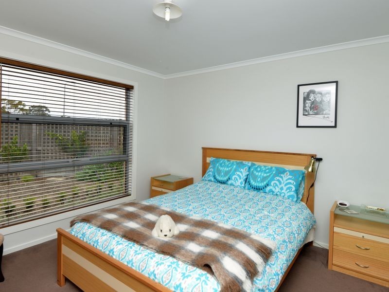 1 Waters Way, St Leonards VIC 3223