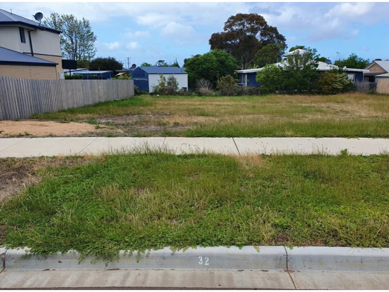 15 Gamble Way, St Leonards VIC 3223