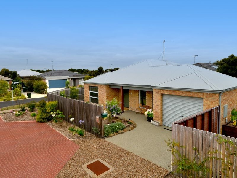 1 Waters Way, St Leonards VIC 3223