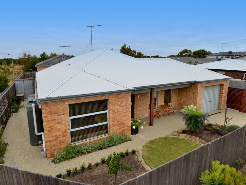 1 Waters Way, St Leonards VIC 3223