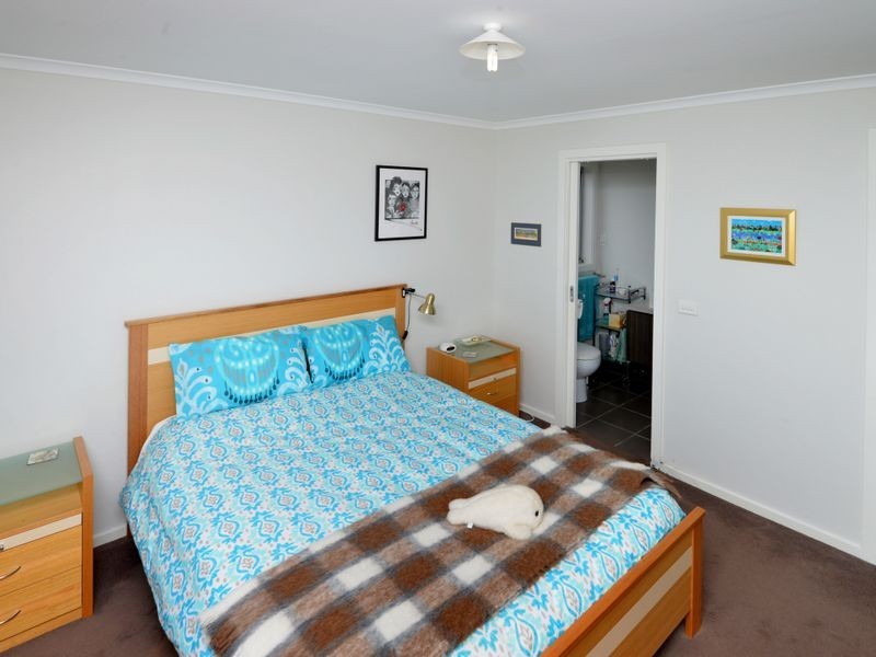 1 Waters Way, St Leonards VIC 3223