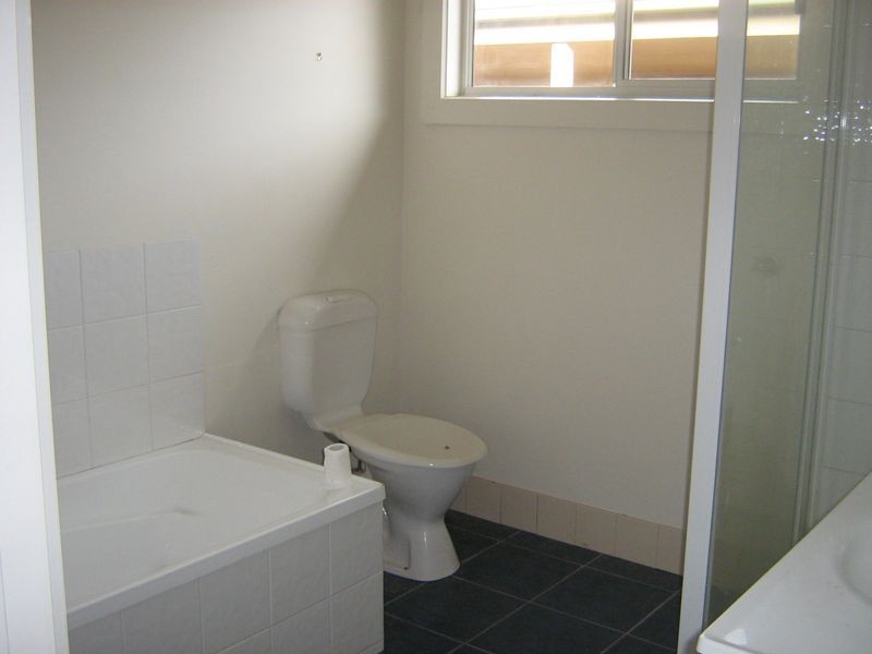 4 Collett Court, St Leonards VIC 3223