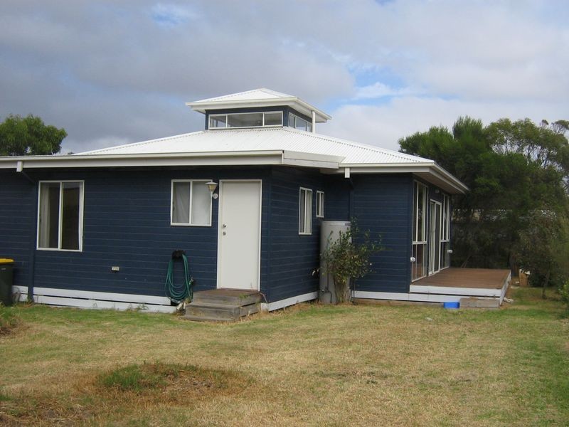 4 Collett Court, St Leonards VIC 3223