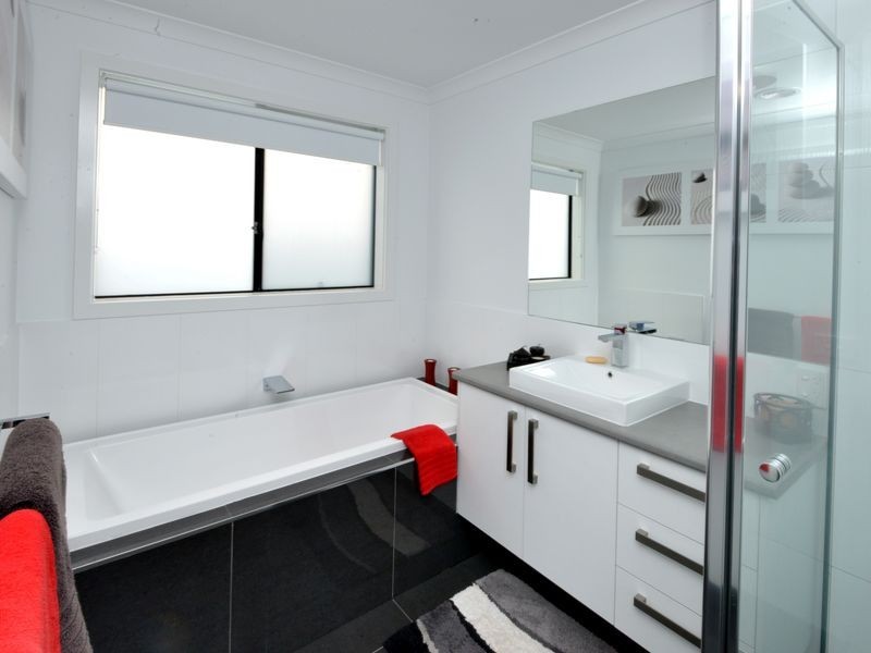 60 Blanche Street, St Leonards VIC 3223