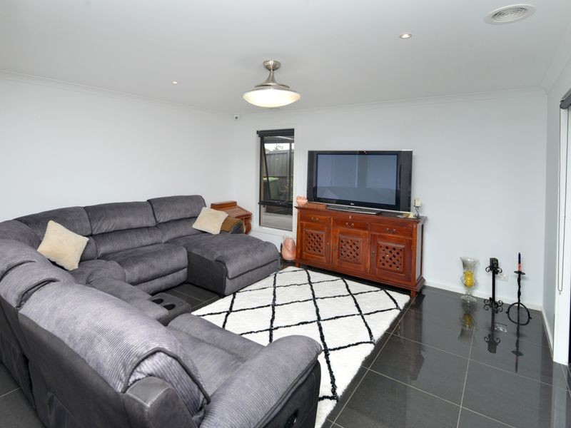 60 Blanche Street, St Leonards VIC 3223