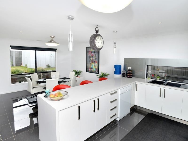 60 Blanche Street, St Leonards VIC 3223