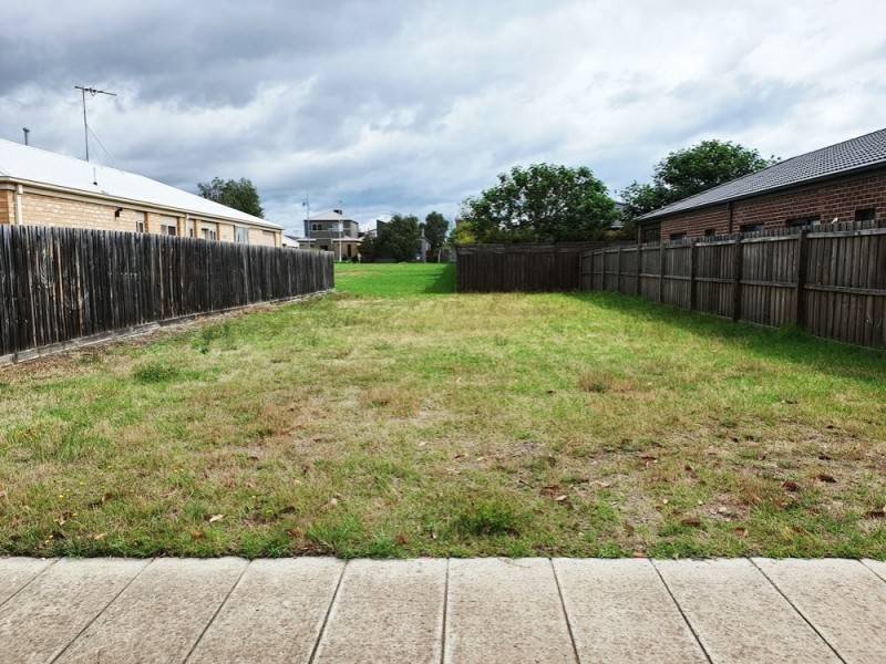 15 Spinnaker Drive, St Leonards VIC 3223