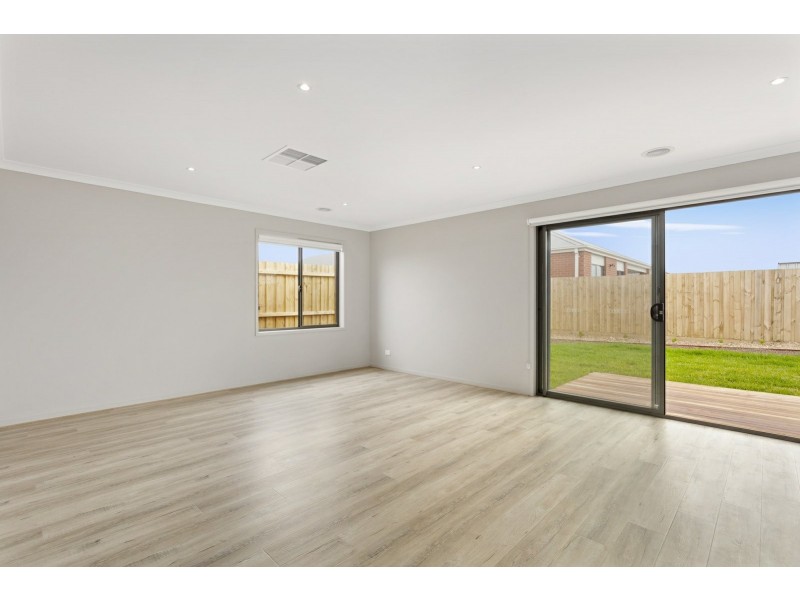 6 Palace Road, St Leonards VIC 3223