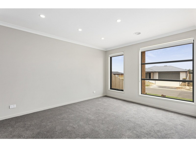 6 Palace Road, St Leonards VIC 3223