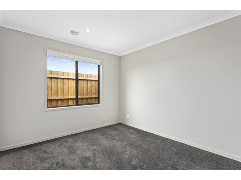 6 Palace Road, St Leonards VIC 3223