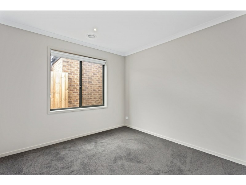 6 Palace Road, St Leonards VIC 3223