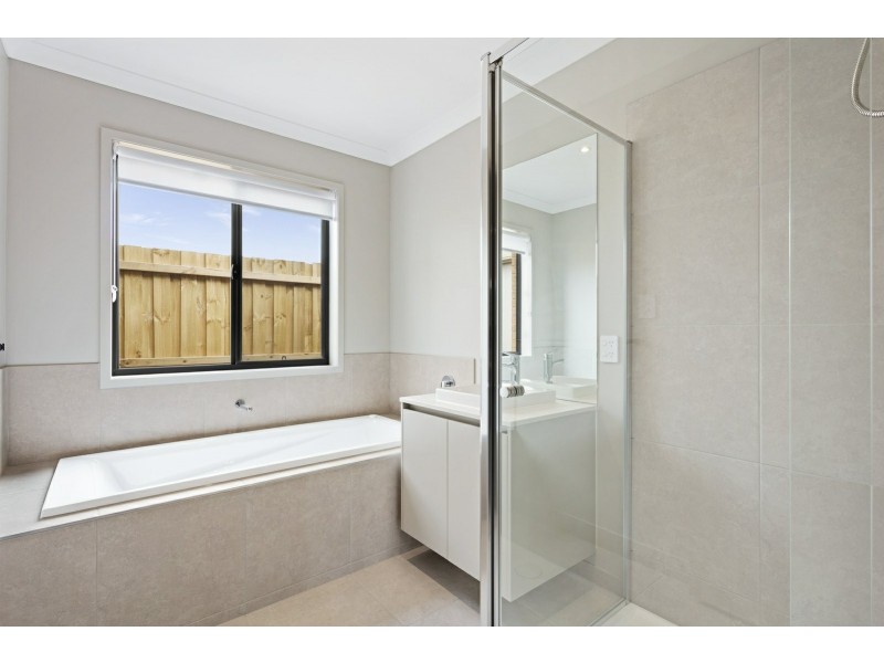 6 Palace Road, St Leonards VIC 3223