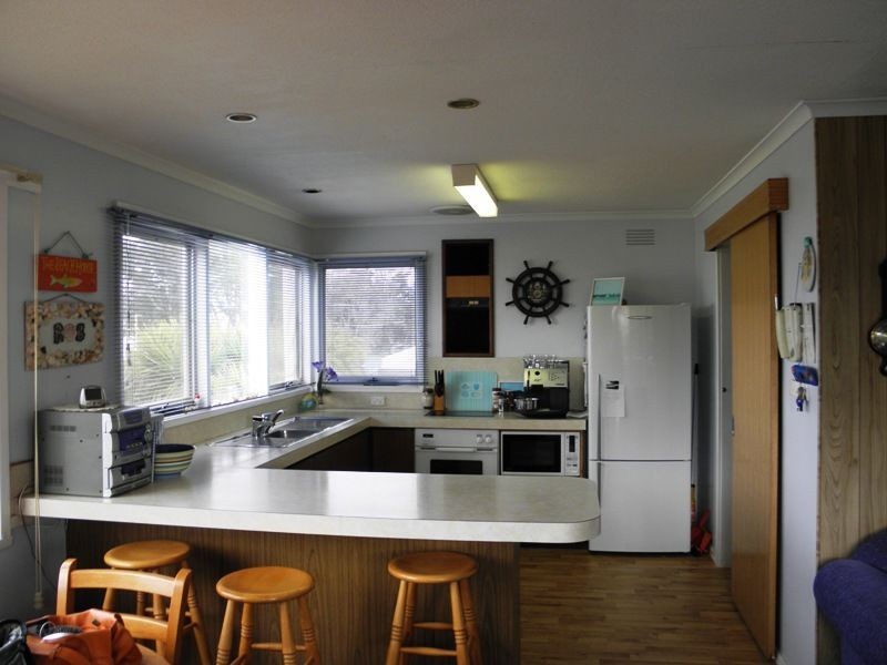 4/7 Bluff Road, St Leonards VIC 3223