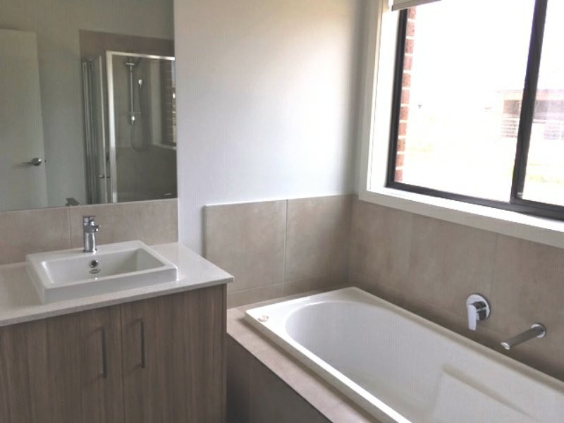 34 Regal Road, St Leonards VIC 3223