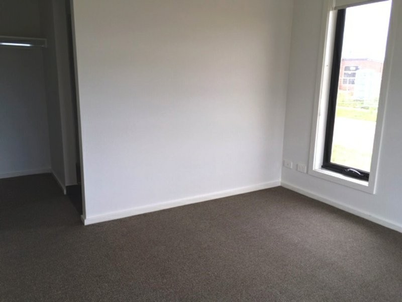 34 Regal Road, St Leonards VIC 3223