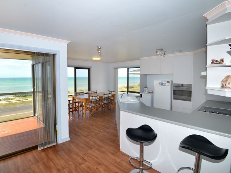 450 The Esplanade, St Leonards VIC 3223