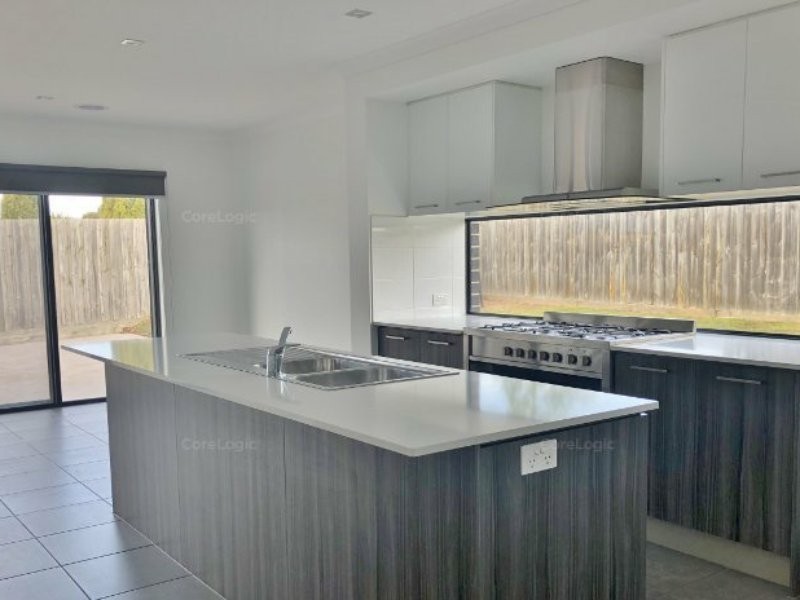 3 Seaspray Court, Indented Head VIC 3223