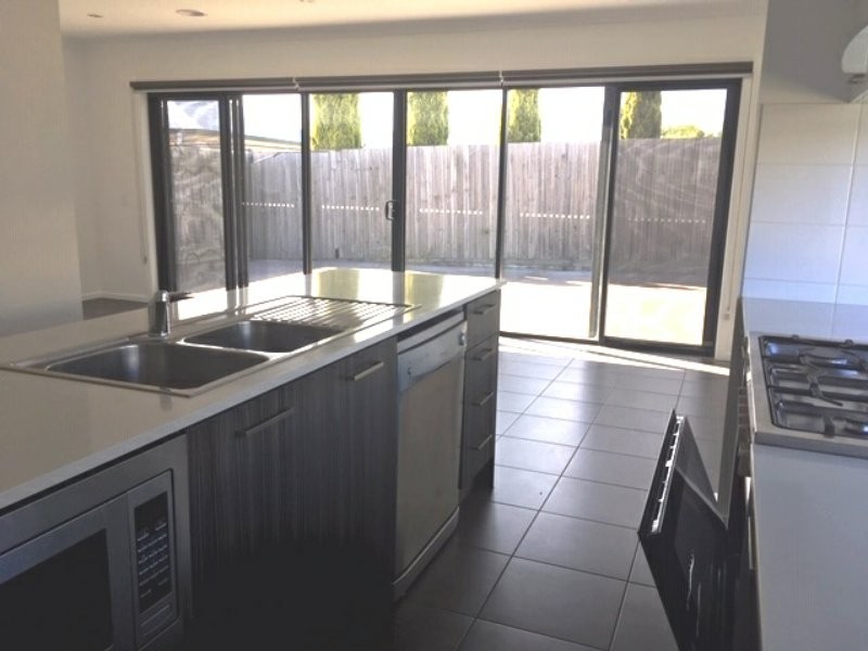 3 Seaspray Court, Indented Head VIC 3223