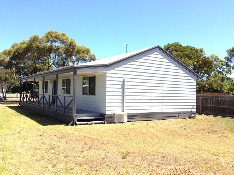 7 Henty Street, St Leonards VIC 3223