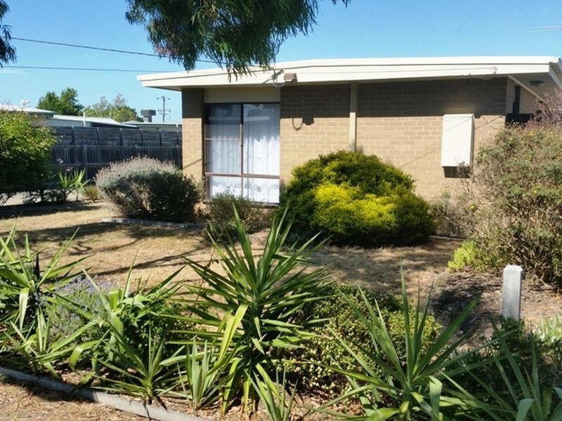 1/34 Coatsworth Avenue, St Leonards VIC 3223