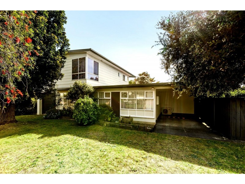 13 Sylvester Avenue, St Leonards VIC 3223