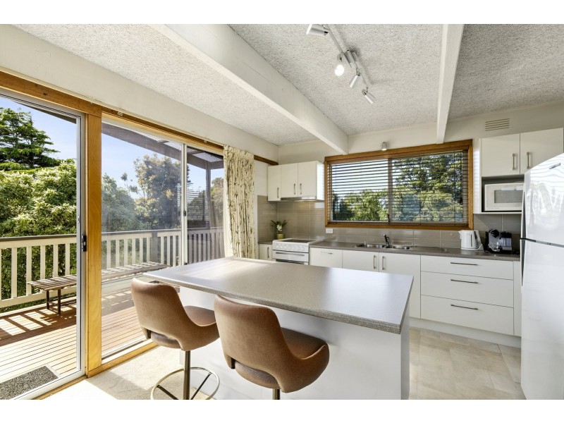 13 Sylvester Avenue, St Leonards VIC 3223