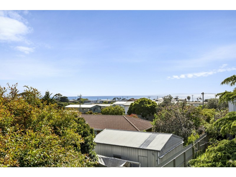 13 Sylvester Avenue, St Leonards VIC 3223