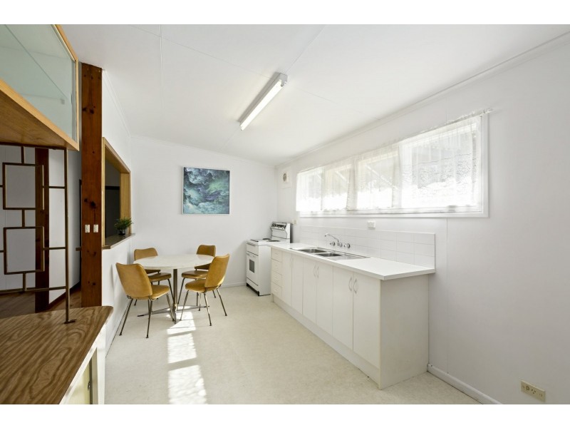 13 Sylvester Avenue, St Leonards VIC 3223